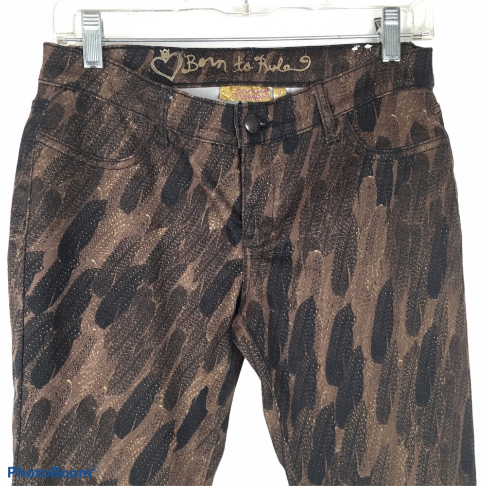 Princess Vera Wang Jean Feather Novelty Print Gold